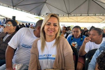 Alessandra Souza conta que se sente realizada em finalizar o curso de cuidador de idoso - (crédito: Roberta Leite) Alessandra Souza conta que se sente realizada em finalizar o curso de cuidador de idoso - (crédito: Roberta Leite)