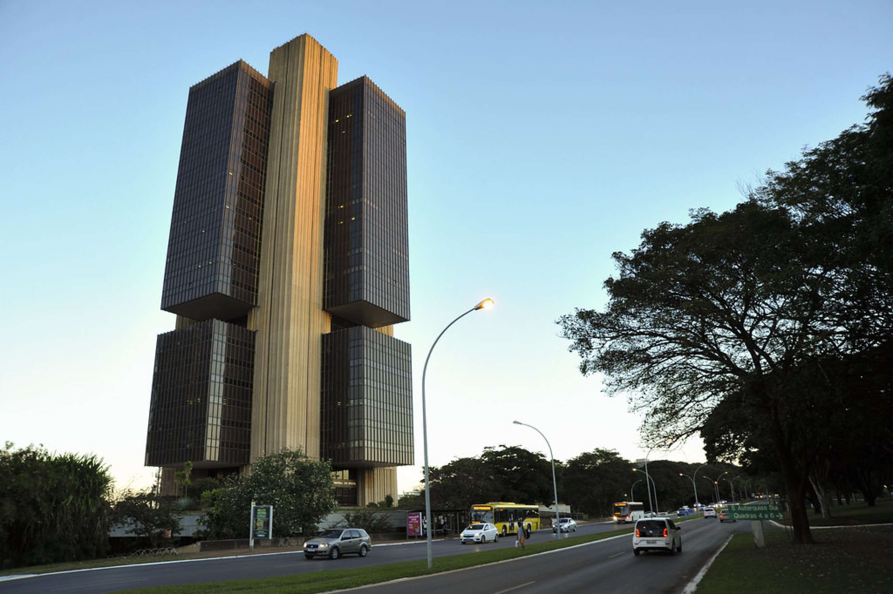 Boletim Focus: mercado reduz estimativa para inflação pela 7ª semana Boletim Focus: mercado reduz estimativa para inflação pela 7ª semana