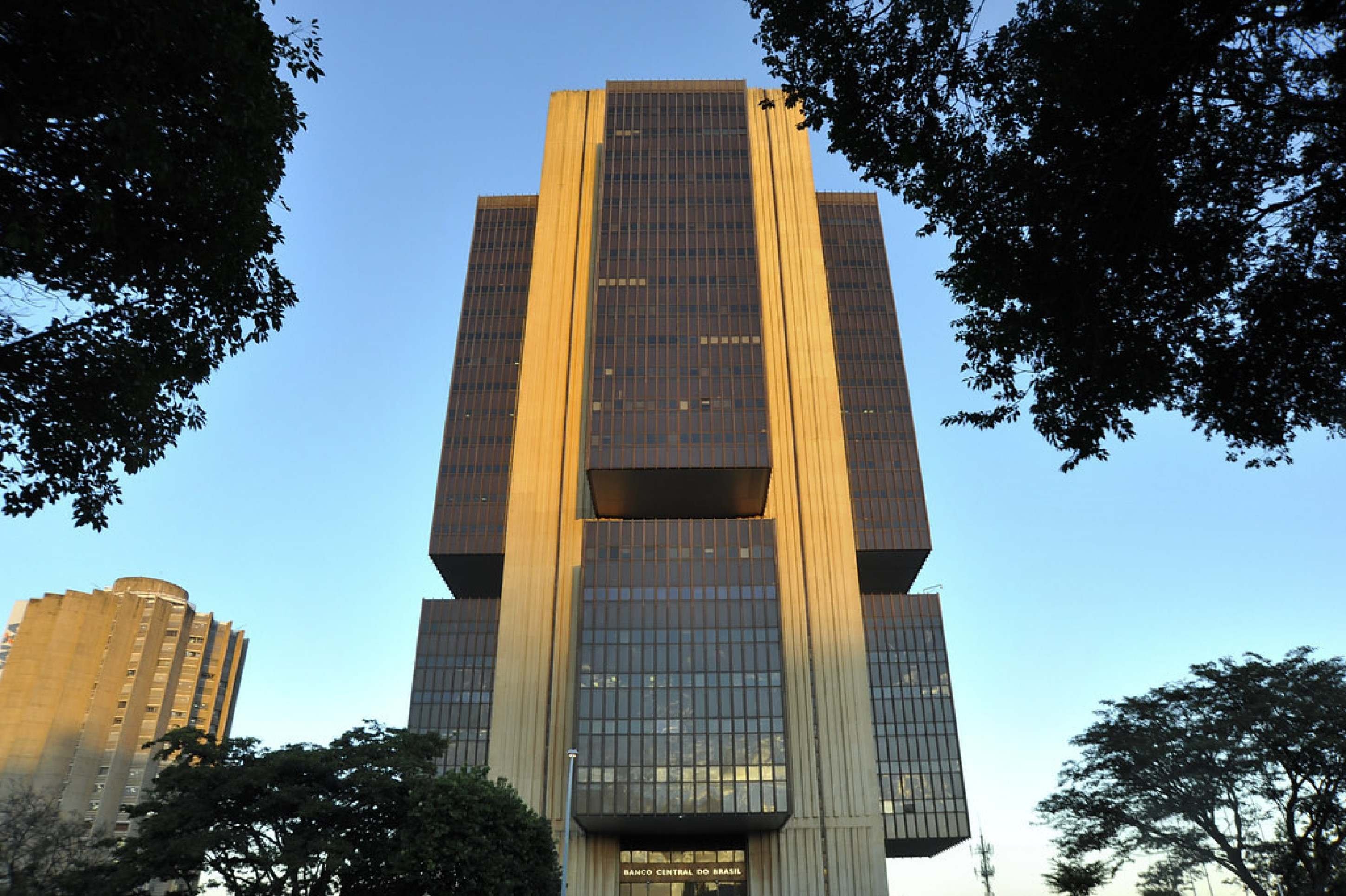 Inflação sobe e PIB melhora, aponta Boletim Focus