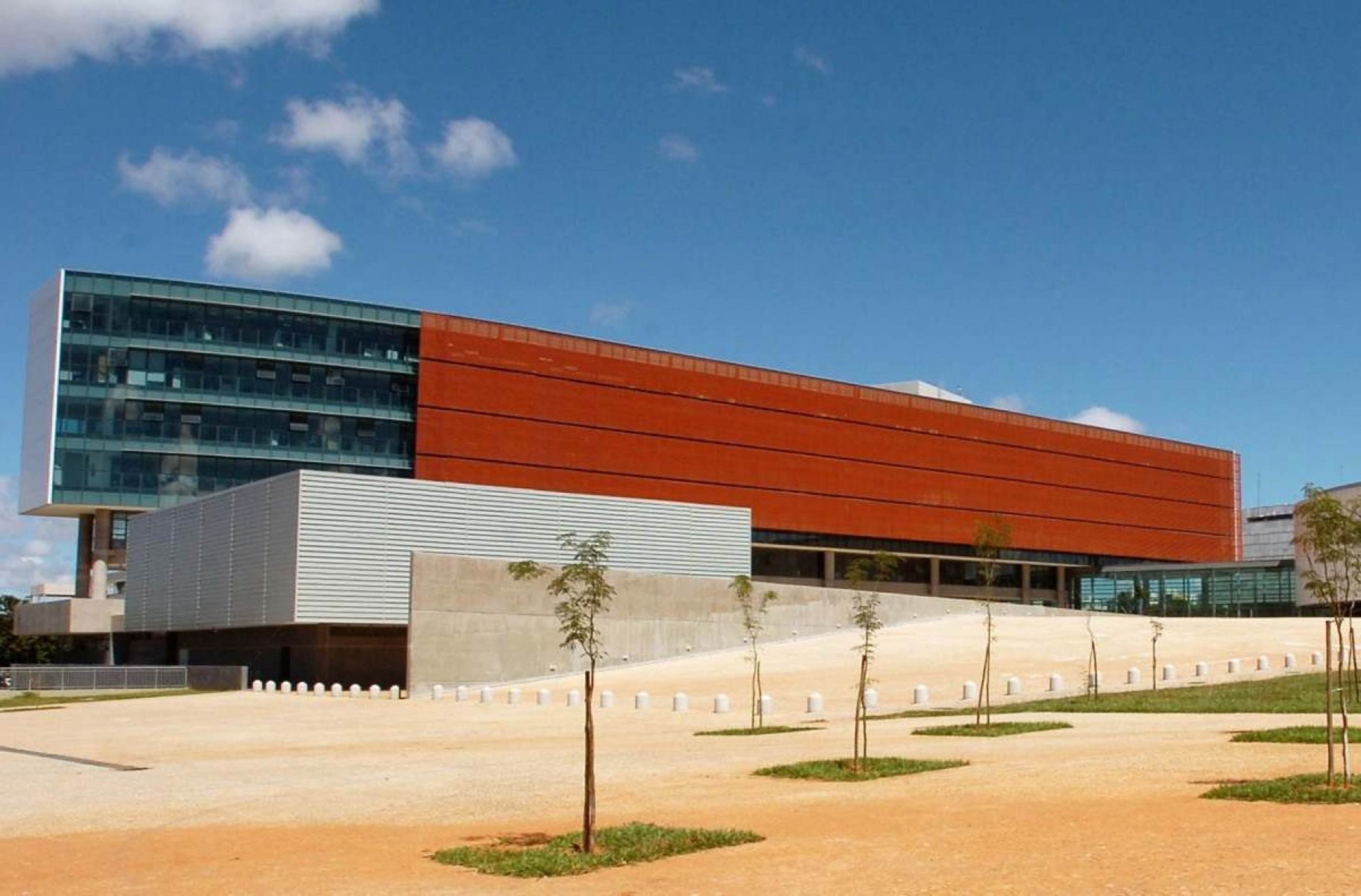 Distritais aprovam concessão de uso de becos nos lagos Sul e Norte