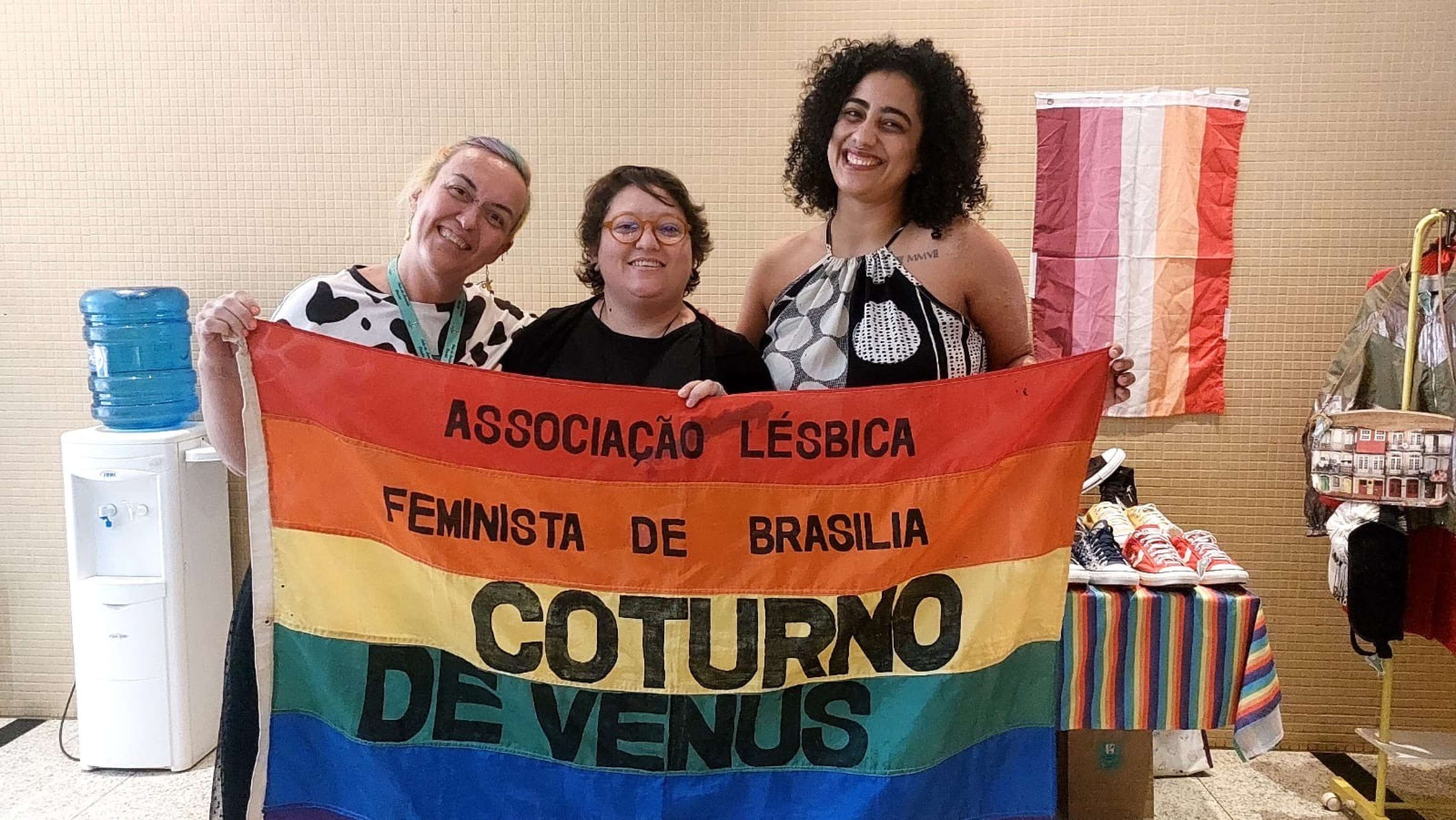 Luciene Carvalho, Melissa Navarro e Sandy Larissa dirigem o coletivo Coturno de Vênus