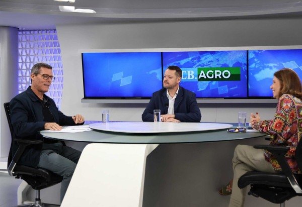 Bruna Gaston CB/DA Press