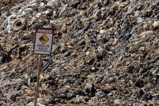 O desabamento de lixo é o pior desastre já enfrentado na região