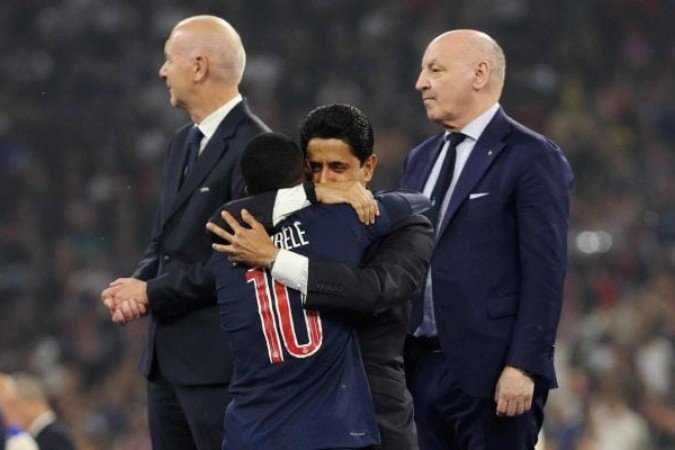 Nasser Al-Khelaïfi acredita que Dembélé merece ganhar a Bola de Ouro - (crédito: Foto: Carl Recine/Getty Images) Nasser Al-Khelaïfi acredita que Dembélé merece ganhar a Bola de Ouro - (crédito: Foto: Carl Recine/Getty Images)