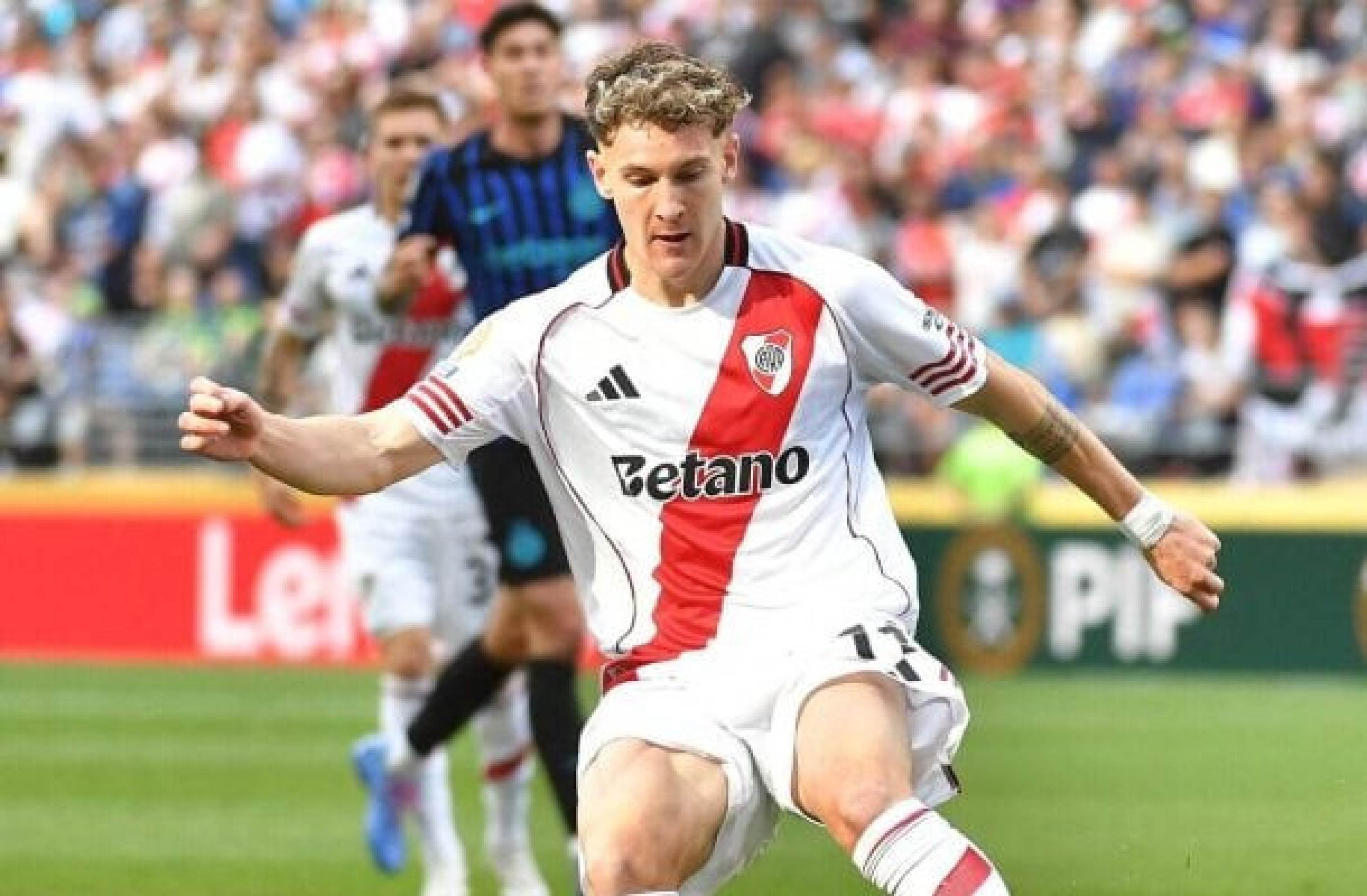 Flamengo tem interesse no atacante Colidio, do River Plate