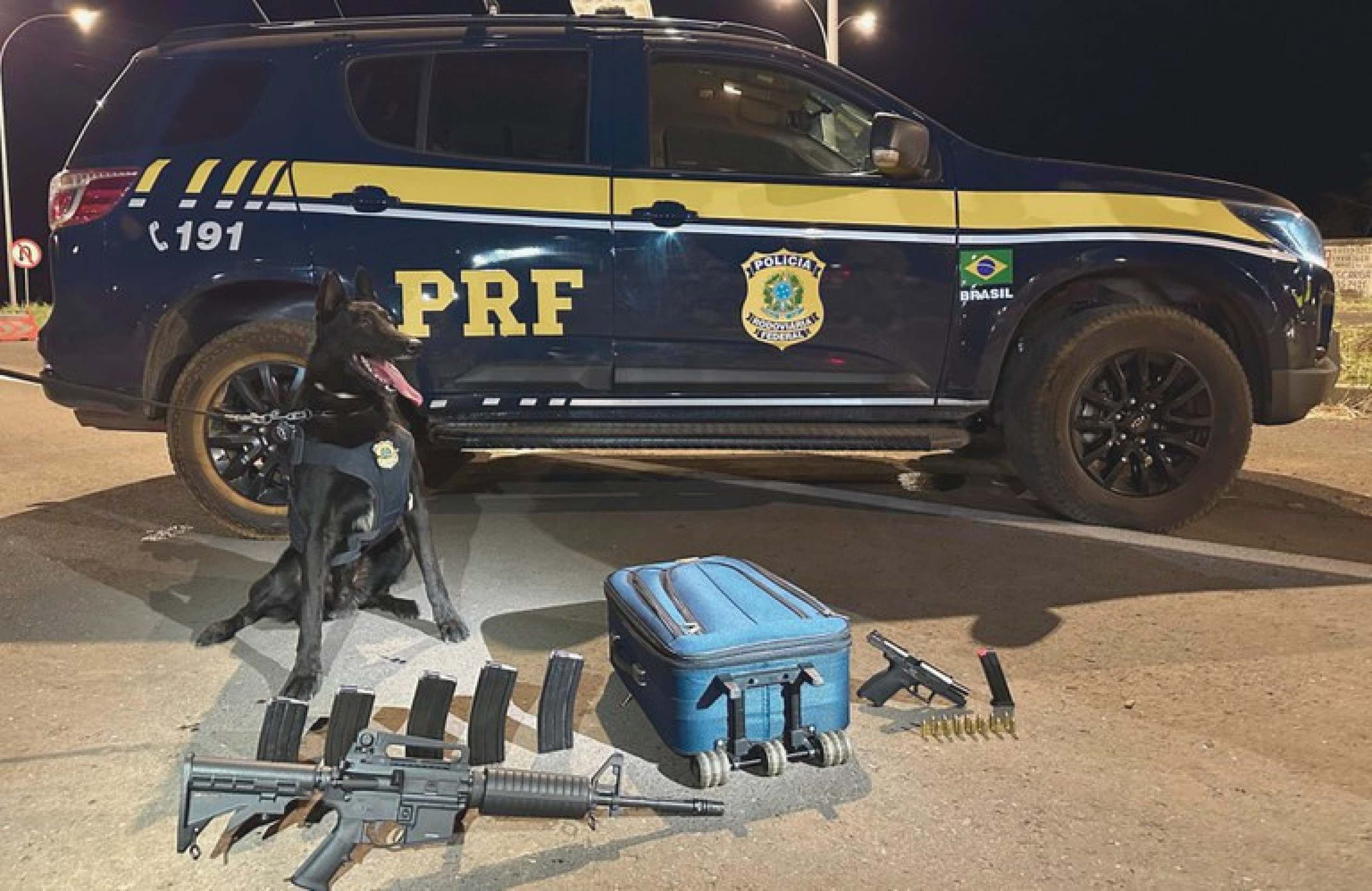 PRF prende três homens e apreende fuzil  e pistolas  na BR-020