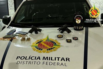 Os dois suspeitos foram detidos e encaminhados à delegacia - (crédito: PMDF/Divulgação) Os dois suspeitos foram detidos e encaminhados à delegacia - (crédito: PMDF/Divulgação)
