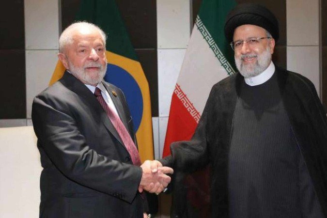 Israel e Estados Unidos justificaram seus ataques acusando o Irã de estar prestes a produzir armas nucleares, o que o Teerã nega - (crédito: Reuters) Israel e Estados Unidos justificaram seus ataques acusando o Irã de estar prestes a produzir armas nucleares, o que o Teerã nega - (crédito: Reuters)
