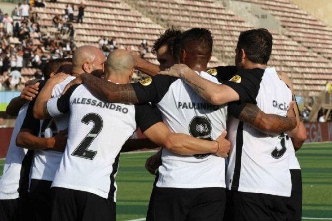 Lendas de Corinthians e Boca Juniors fizeram amistoso neste sábado, no Pacaembu - (crédito: Foto: Jose Manoel Idalgo / Corinthians) Lendas de Corinthians e Boca Juniors fizeram amistoso neste sábado, no Pacaembu - (crédito: Foto: Jose Manoel Idalgo / Corinthians)
