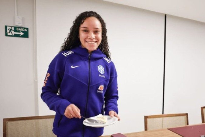 Jogadora completou 20 anos de idade e quer conquistar seu primeiro título profissional com o Brasil - (crédito: Foto: Lívia Villas Boas/CBF) Jogadora completou 20 anos de idade e quer conquistar seu primeiro título profissional com o Brasil - (crédito: Foto: Lívia Villas Boas/CBF)