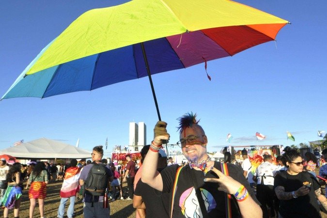  Vicente de Paula mistura militância 
social e festa na Parada LGBT 
