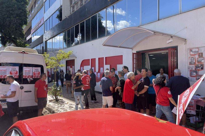 Filiados do PT vão às urnas no DF neste domingo para eleger nova direção partidária