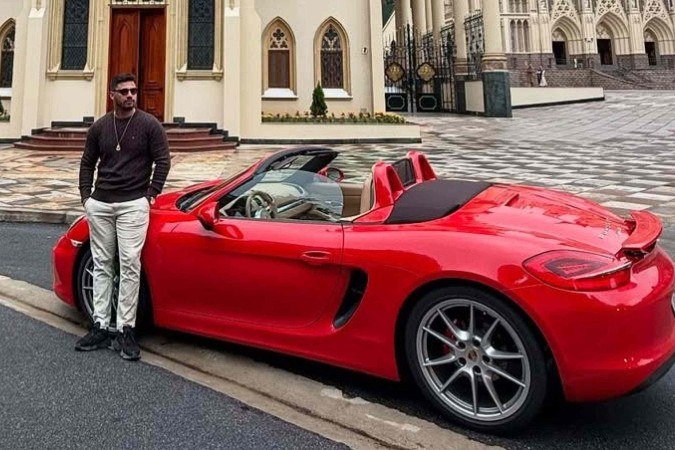 Nas redes sociais, Rodrigo costumava postar fotos de viagens, carros e motos de luxo ao lado de amigos e da família - (crédito: Reprodução/Instagram/@rodriguinho.tr) Nas redes sociais, Rodrigo costumava postar fotos de viagens, carros e motos de luxo ao lado de amigos e da família - (crédito: Reprodução/Instagram/@rodriguinho.tr)