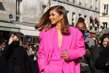 Celebridades como Zendaya são grandes impulsionadoras da tendência, com produções monocromáticas impecáveis -  (crédito: Reprodução/Pinterest)