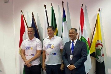 Subsecretário George Couto e Secretário de Segurança Pública Sandro Torres Avelar na coletiva de imprensa, nesta segunda-feira. -  (crédito: Bárbara Xavier)