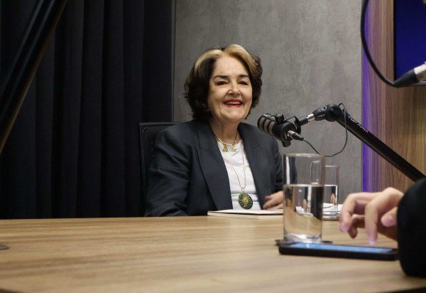 Bruna Gaston CB/DA Press