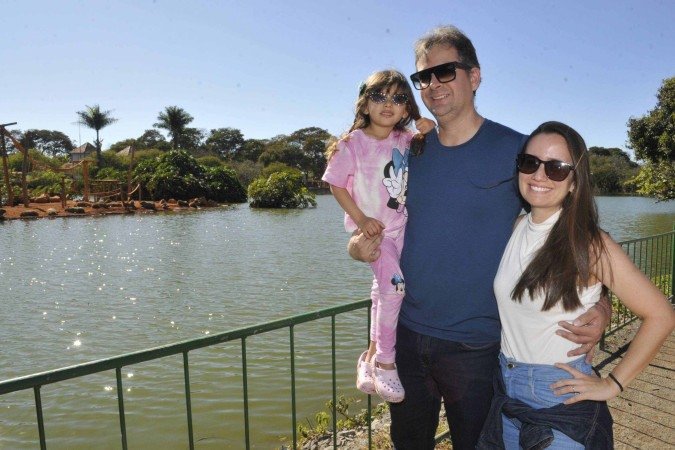 Daniel, Aline e Luísa foram curtir o período de férias