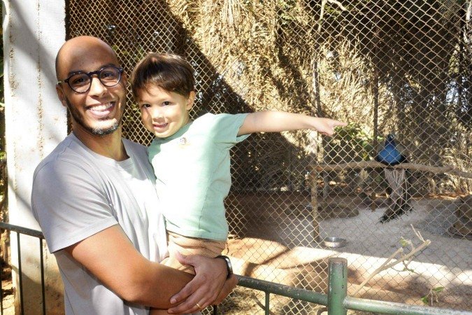 André levou o filho Leonardo para ver o bichinhos