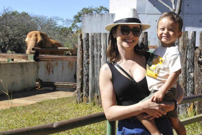 Denise conta que Yan reconhece os animais dos livrinhos