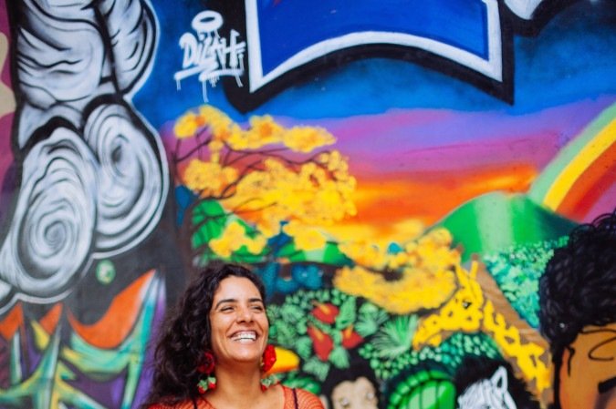 Maria Tavares está à frente do espetáculo Pedaços de Maria
