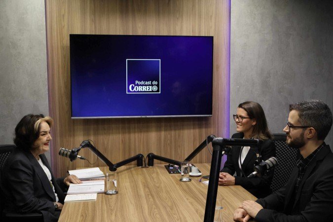  07/07/2025 Bruna Gaston CB/DA Press. Podcast do Correio Mercedes Urquiza. Na bancada Mariana Niederauer e Ronayre Nunes
      