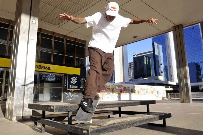 O brasiliense Felipe Gustavo é o anfitrião do fim de semana de muito skate no DF -  (crédito: Minervino Júnior/CB/D.A.Press)