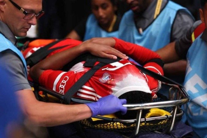 Jamal Musiala, meio-campista do Bayern de Munique, passou por uma cirurgia após fraturar a fíbula da perna esquerda no Mundial de Clubes - (crédito: Foto: Kevin C. Cox/Getty Images) Jamal Musiala, meio-campista do Bayern de Munique, passou por uma cirurgia após fraturar a fíbula da perna esquerda no Mundial de Clubes - (crédito: Foto: Kevin C. Cox/Getty Images)
