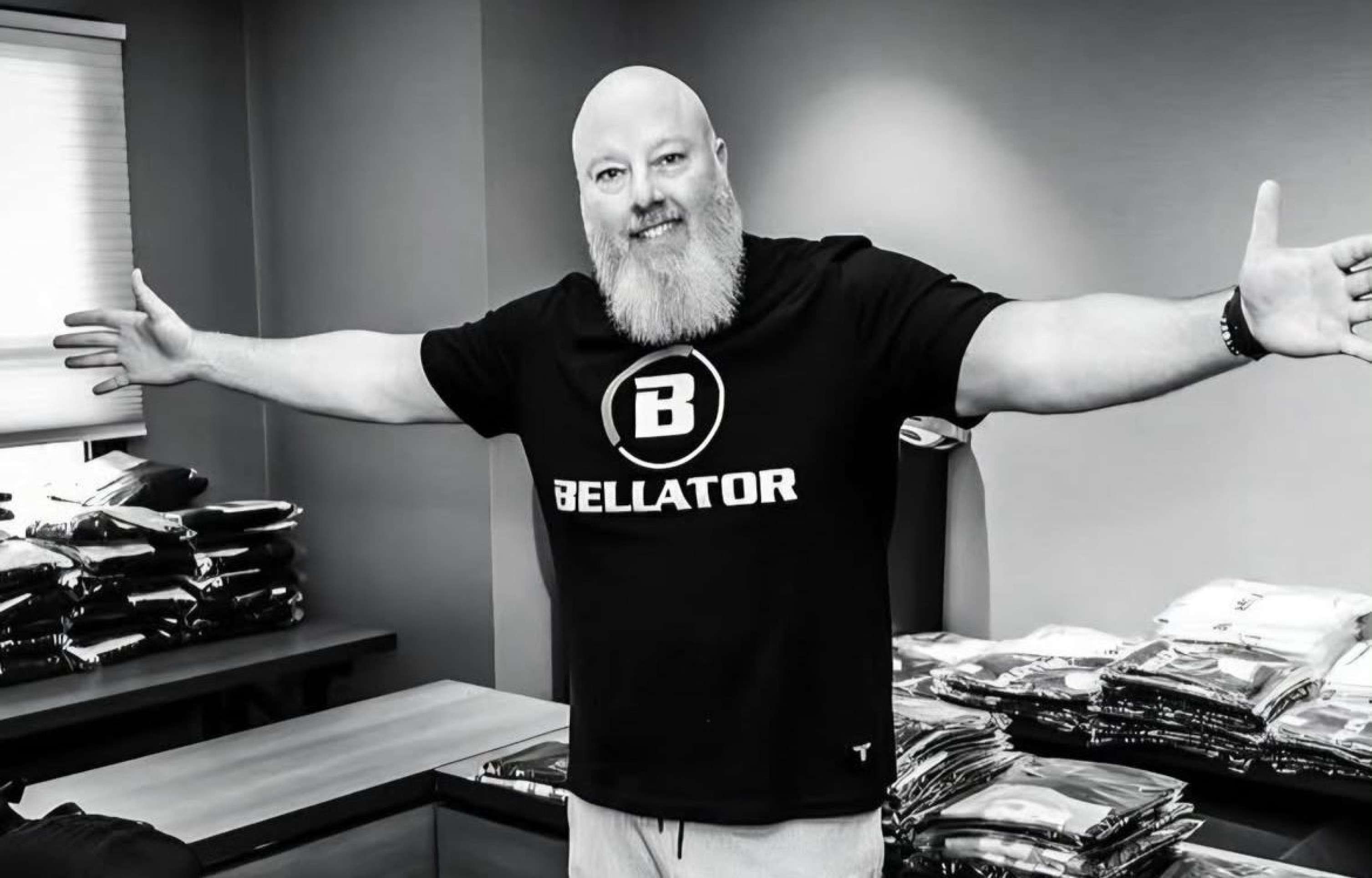 Ex-lutador morre como herói ao salvar crianças em rio no Arizona