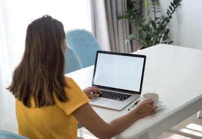 A inscrição deve ser feita exclusivamente por meio do site oficial do CNU -  (crédito: Reprodução/Freepik)
