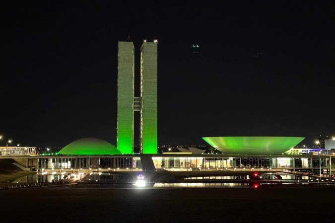 Iluminação verde no Congresso celebra o Dia Mundial das Zoonozes - (crédito: Divulgação/Boehringer) Iluminação verde no Congresso celebra o Dia Mundial das Zoonozes - (crédito: Divulgação/Boehringer)
