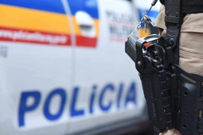 A arma do policial foi recolhida para perícia -  (crédito: Gladyston Rodrigues/EM/D.A. Press)