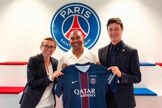 Paulo César acerta com a equipe feminina do Paris Saint-Germain - (crédito: Foto: Divulgação/PSG) Paulo César acerta com a equipe feminina do Paris Saint-Germain - (crédito: Foto: Divulgação/PSG)