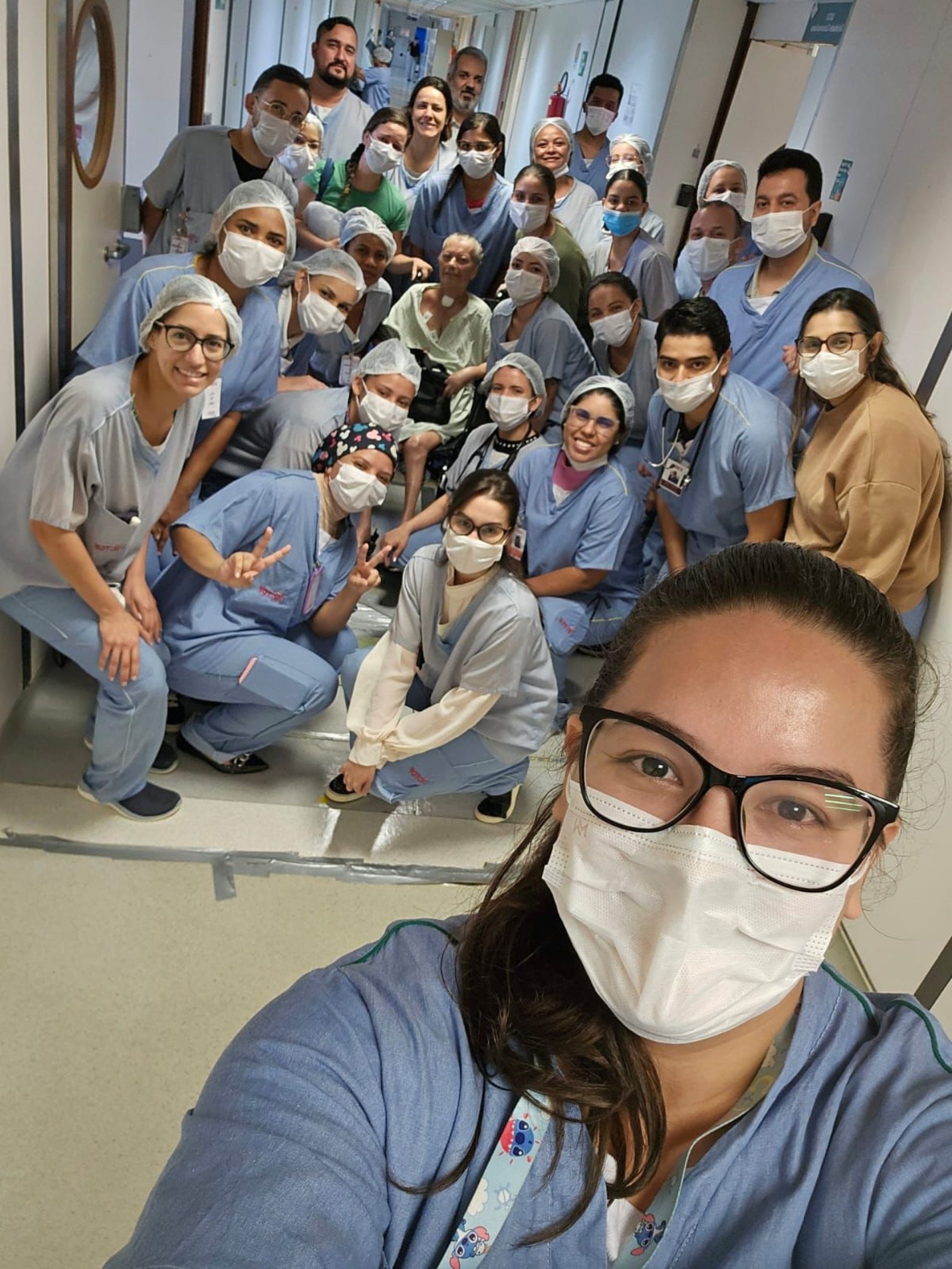 Maria Souza com a equipe do ICTDF
