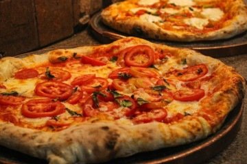 No Dia da Pizza, especialistas revelam: como é a pizza perfeita, da Itália ao Brasil - (crédito: Kayo Magalhães/CB/D.A Press) No Dia da Pizza, especialistas revelam: como é a pizza perfeita, da Itália ao Brasil - (crédito: Kayo Magalhães/CB/D.A Press)