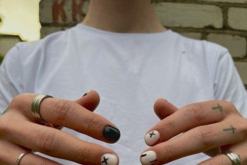 Na hora de escolher o estilo de esmaltação, é essencial levar em conta se o ambiente de trabalho comporta a "ousadia" -  (crédito: Reprodução/Pinterest)