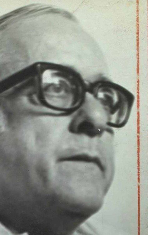 Vinicius de Moraes com Nara Leão; fato é que o poeta é parte incontornável da cultura brasileira -  (crédito: Arquivo Nacional)