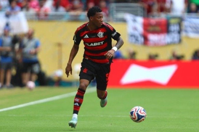PLATA – Jogou mais enfiado na área, mas estava isolado. Rendeu melhor caindo pela direita do ataque. Pecou por não finalizar. NOTA: 5,5. Foto: Gilvan de Souza/Flamengo