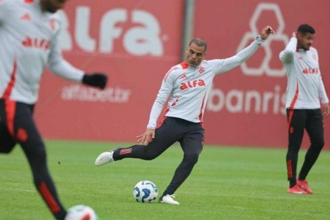 Zagueiro Gabriel Mercado está em reta final de recuperação de uma grave contusão no joelho esquerdo - (crédito: Foto: Ricardo Duarte/Internacional) Zagueiro Gabriel Mercado está em reta final de recuperação de uma grave contusão no joelho esquerdo - (crédito: Foto: Ricardo Duarte/Internacional)