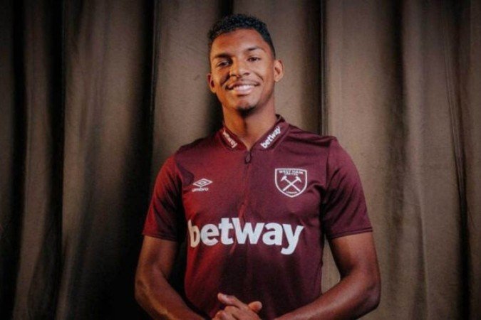 Luís Guilherme despontou no Palmeiras sob as ordens de Abel Ferreira  -  (crédito: Foto: Divulgação/West Ham)