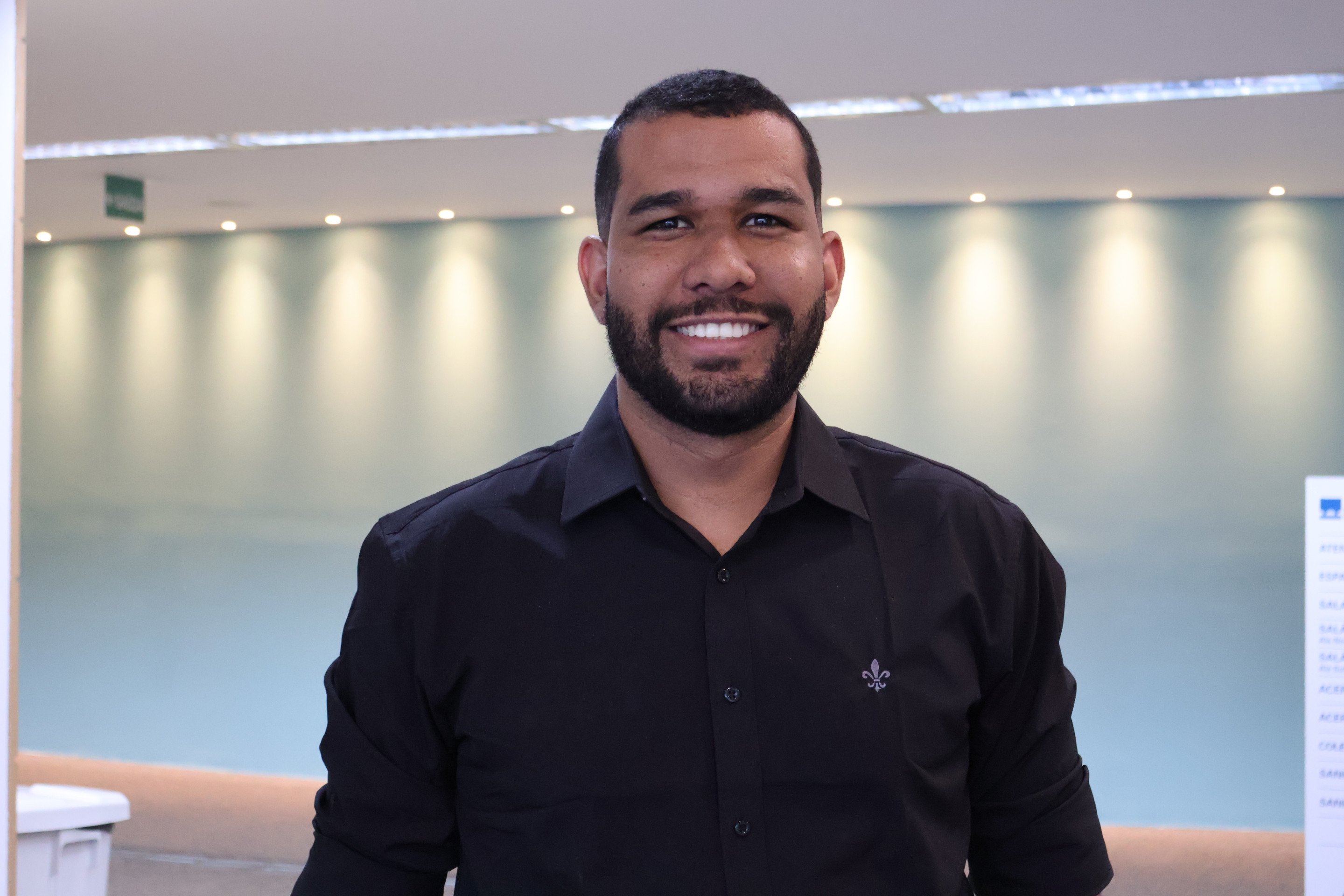 Adriel Macedo frequenta a Biblioteca Nacional toda semana