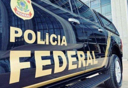 A operação da PF com a PMMG cumpre mandados de prisão e busca e apreensão -  (crédito: Divulgação/PF)