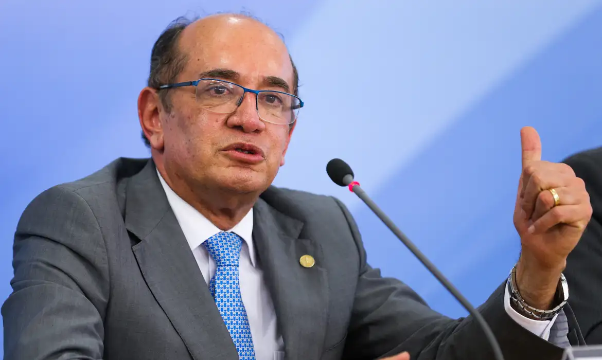 Gilmar Mendes rebate Trump e defende STF diante de ataques 