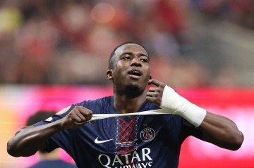 Willian Pacho, do Paris Saint-Germain, não participará da final, para a tristeza dos equatorianos residentes nos EUA -  (crédito:  Getty Images via AFP)