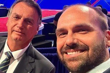 Eduardo Bolsonaro , que está nos Estados Unidos, comentou sobre a operação da Polícia Federal contra o pai -  (crédito: Reprodução/Instagram/@jairmessiasbolsonaro)
