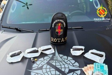 Além das substâncias, o indivíduo também carregava R$ 450 em espécie -  (crédito: PMDF)