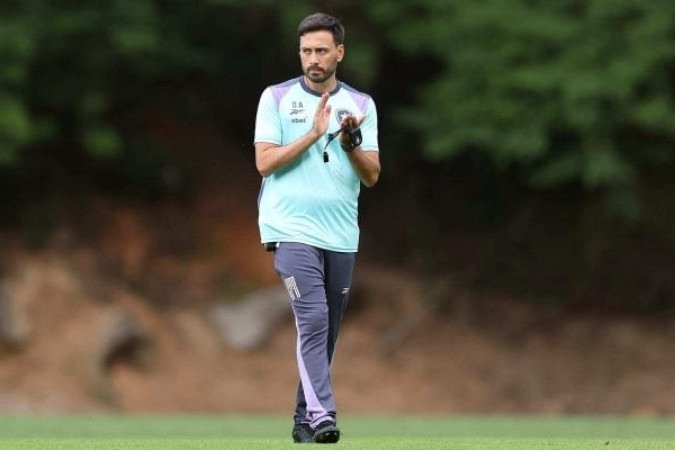 Famoso torcedor do Botafogo não aprova contratação de Davide Ancelotti como técnico - (crédito: Foto: Vitor Silva/Botafogo) Famoso torcedor do Botafogo não aprova contratação de Davide Ancelotti como técnico - (crédito: Foto: Vitor Silva/Botafogo)