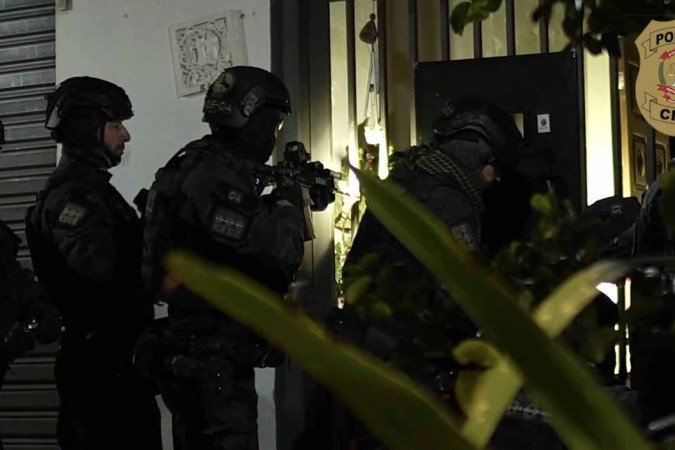 Polícia Civil (PCDF) cumpriu oito mandados de busca e apreensão e dois de prisão temporária - (crédito: PCDF/Divulgação) Polícia Civil (PCDF) cumpriu oito mandados de busca e apreensão e dois de prisão temporária - (crédito: PCDF/Divulgação)