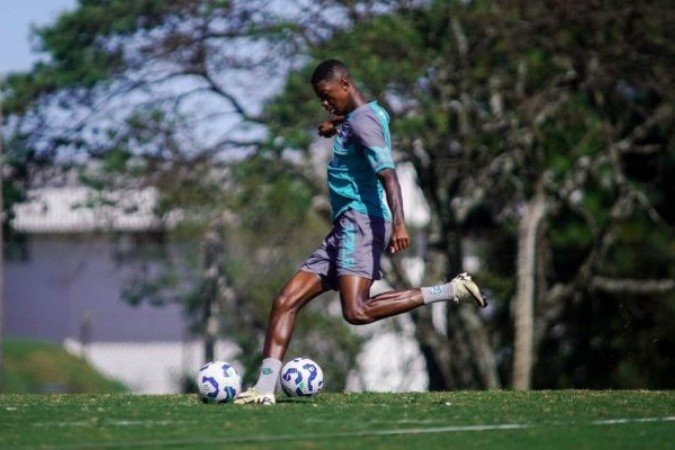 Matheus Babi durante treino do Juventude  -  (crédito: Foto: Fernando Alves/ECJ)