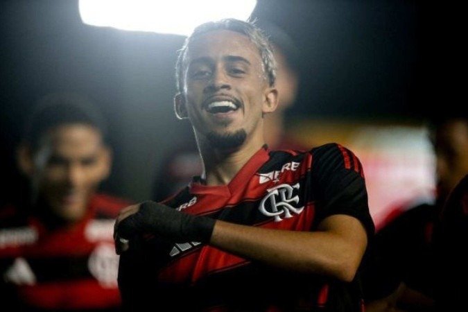 Matheus Gonçalves se destacou no empate do Flamengo com o Botafogo pelo Brasileirão sub-20 -  (crédito: Foto: Gilvan de Souza/Flamengo)