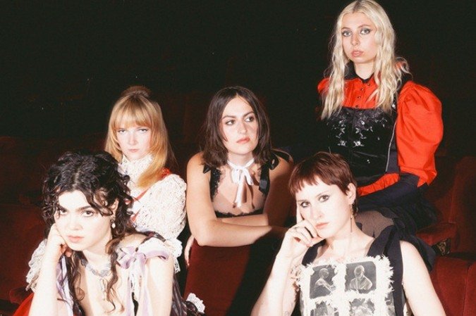 Samara Joy, Laufey e The Last Dinner Party falam sobre a liderança feminina na música